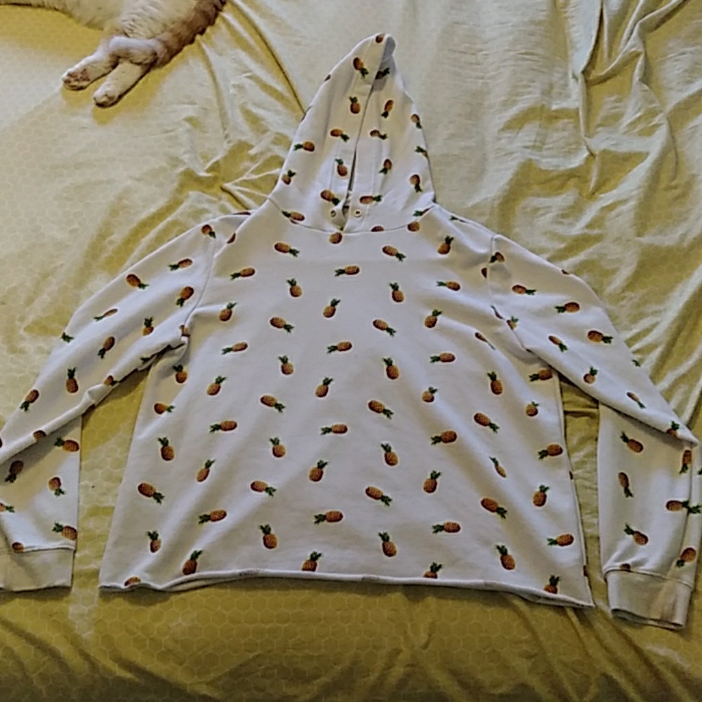 Cute pineapple sweatshirt